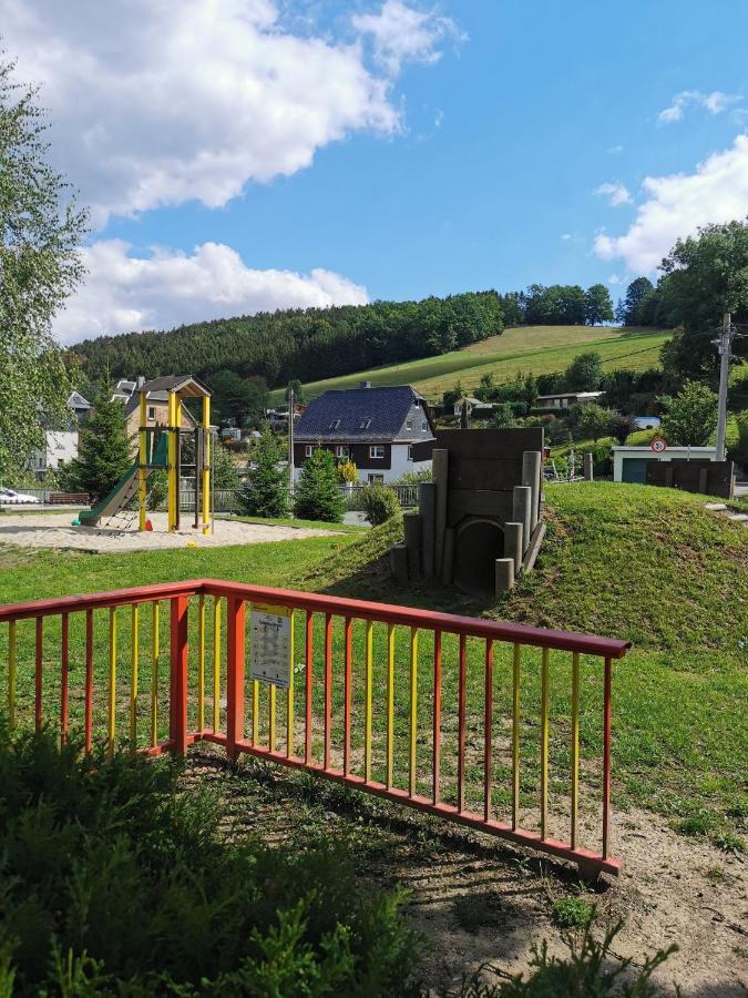 Ferienwohnung Haus Sonnenblick Burkhardtsdorf ภายนอก รูปภาพ